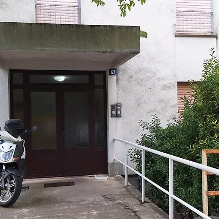 Apartman Aurora With The View